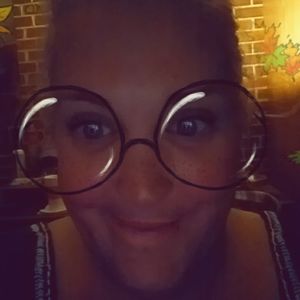 Meet your Posher, Janet